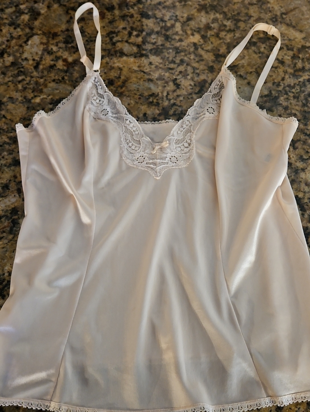 Maidenform Wise Buys Made In USA Vintage Silky Lace Trim Chemise - Cream Large